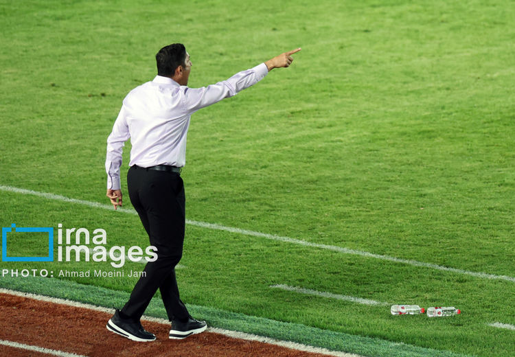 سرمربی پرسپولیس: من هم ناراضی‌ام!