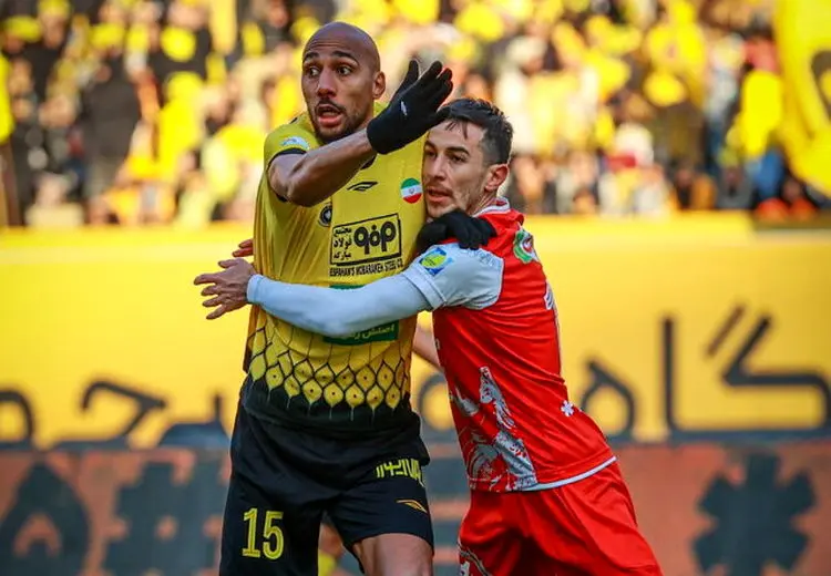 فرشاد احمدزاده: به تیم بزرگ فولاد آمده‌ام و تمرکزم روی این تیم است