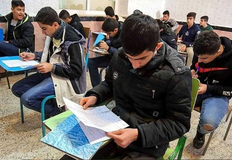 عظیمی‌راد، نماینده مجلس: امسال سوالات امتحانات نهایی افشا شده