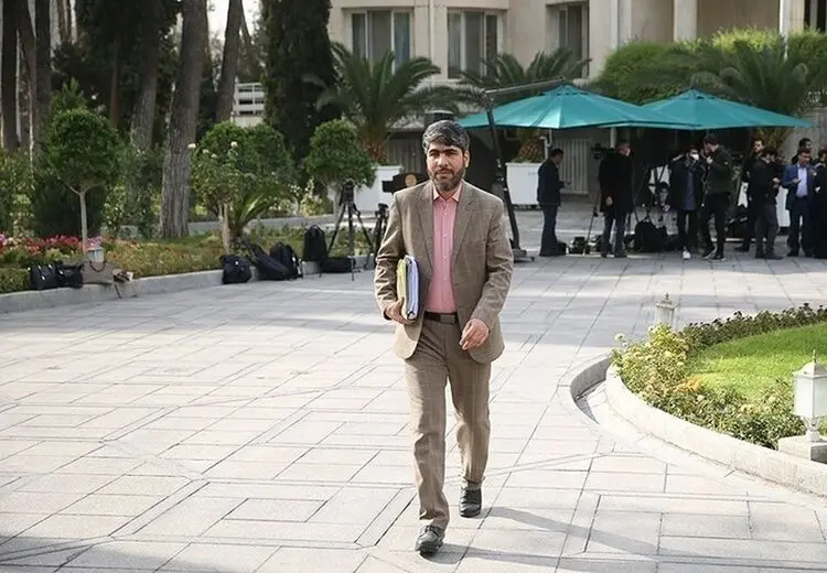 حکم معاون رئیسی و رییس سازمان اداری استخدامی کشور باطل شد + تصویر حکم