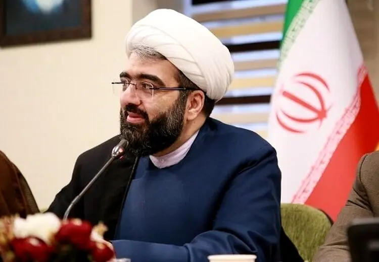 معاون نهاد رهبری در دانشگاه‌ها: ۸۰ درصد از کسانی که در اغتشاشات بودند، تحصیلات دیپلم یا زیر دیپلم داشته‌اند/ سلبریتی ها نباید مرجع فکری مردم باشند