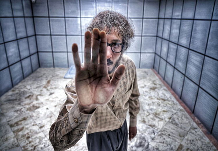 گریم عجیب بهرام افشاری در مرد عینکی/ عکس