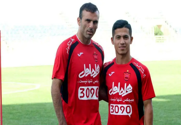 مهاجم پرسپولیسی رسماً تمدید کرد / عکس