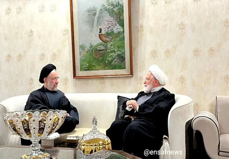 در  دیدار خاتمی با کروبی چه گذشت؟ + فیلم
