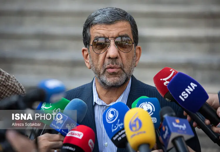 واکنش ضرغامی به حواشی رقص پیرمرد گیلانی: ملاک‌های ما متضاد است