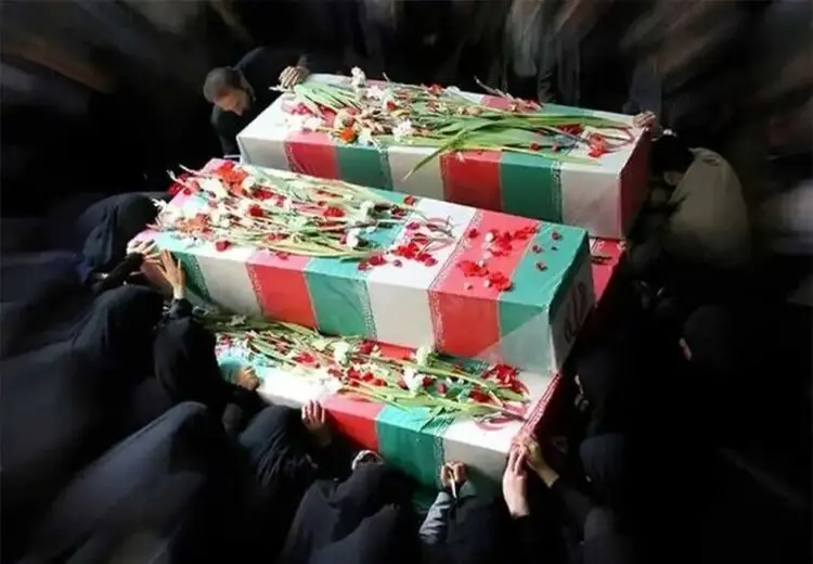 تشییع ۱۰۰ شهید گمنام در تهران و ۳۰۰ شهید در بقیه شهرها 