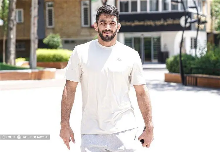 بی اعتنایی حسن یزدانی به درخواست مسئولان