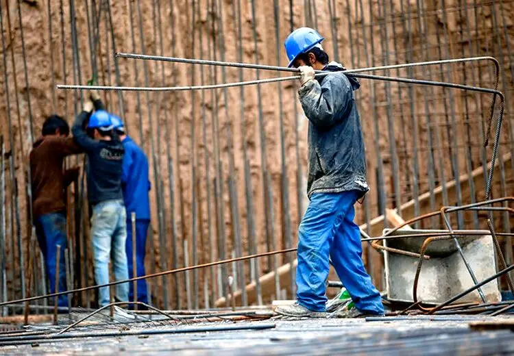 چرا دولت زیر بار ترمیم حقوق کارگران نمی‌رود؟