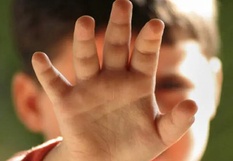 تنبیه دختر ۹ ساله به خاطر غذانخوردن باعث قتلش شد!