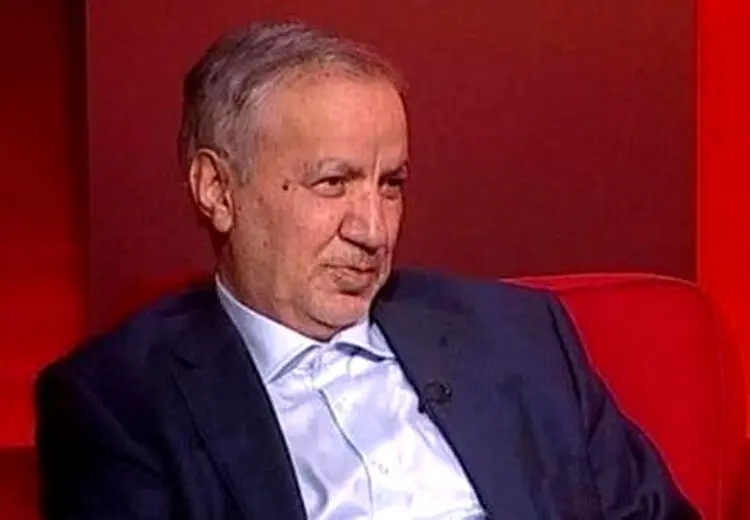 مهاجرانی: حمله بالگردهای آمریکایی به اصفهان برای ربودن اورانیوم بود