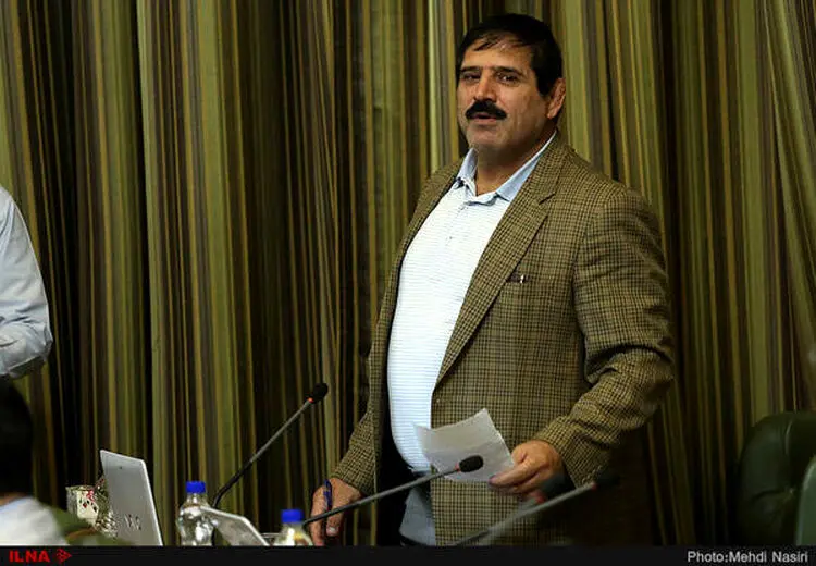  ترک انتخابات کشتی از سوی عباس جدیدی پس از درگیری لفظی با پولادگر/ وزیر ورزش و معاونش را در محاکم قضایی می‌بینم