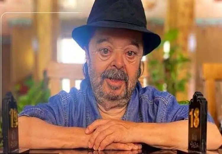 اسدالله یکتا به همراه ۴ فرزندش + عکس