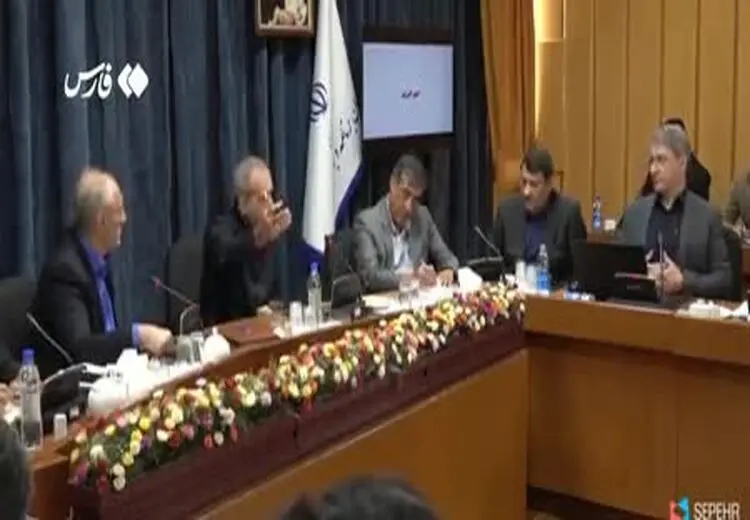  پزشکیان: چرا جوان ما باید کولبری کند/ باید راه تجارت را باز کنیم