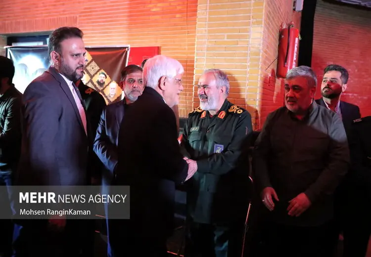 چه کسانی به مراسم ختم شهید نیلفروشان رفتند؟