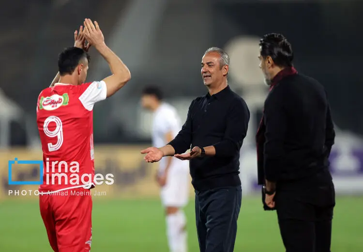 عیدی‌ کارتال به قرمزها/ پرسپولیس صدرنشین شد