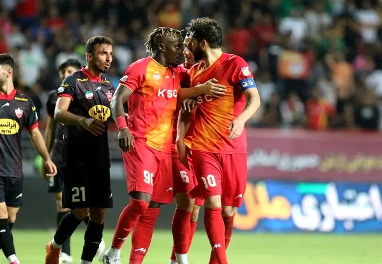 درخواست مدافع پرسپولیس از اهوازی‌ها