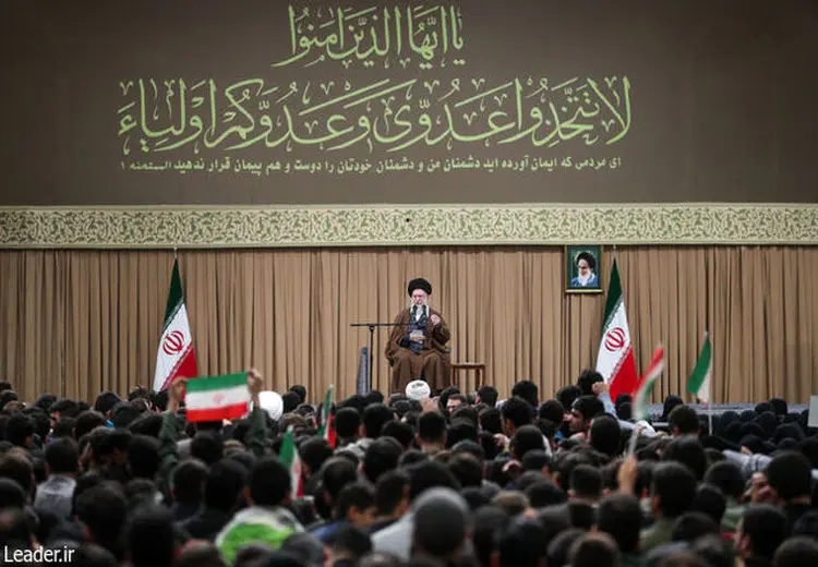  رهبر انقلاب: اختلاف جمهوری اسلامی و آمریکا یک اختلاف تاکتیکی نیست، یک اختلاف ذاتی است/ حجاب مسئله‌ای دینی و زهرایی و زینبی است