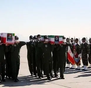  مراسم تشییع پیکر ۲ شهید خلبان در اصفهان