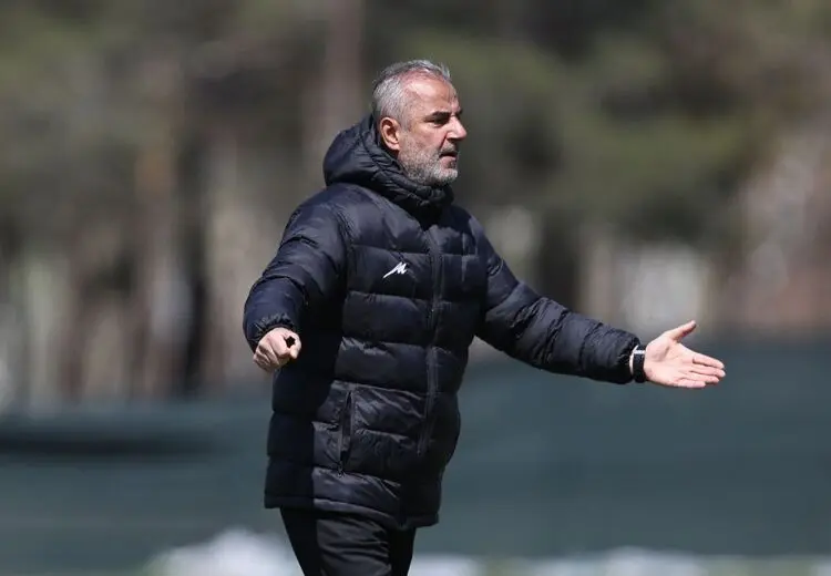 بازگشت مترجم جنجالی اسماعیل کارتال به کادر پرسپولیس / عکس