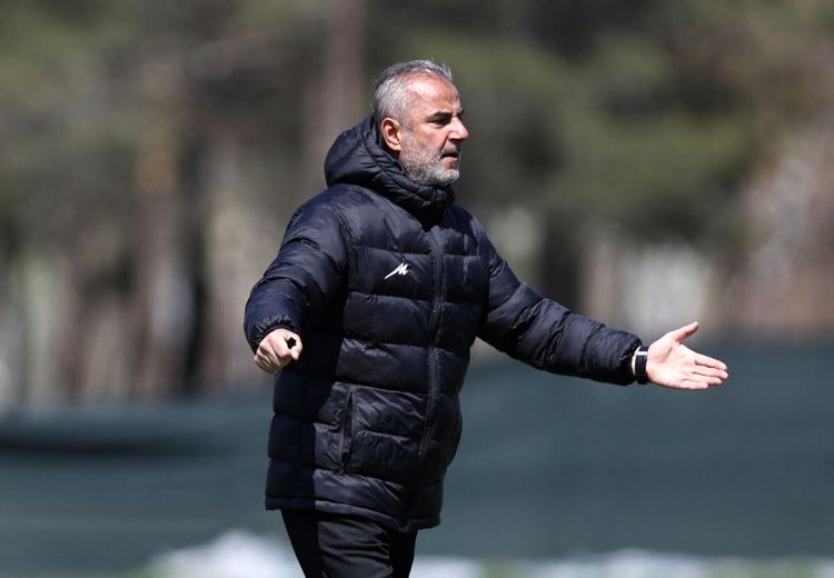 بازگشت مترجم جنجالی اسماعیل کارتال به کادر پرسپولیس / عکس