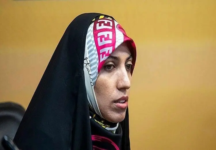 خبرنگار پرحاشیه تلویزیون ازدواج کرد + عکس