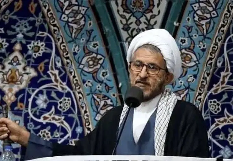 استعفای امام جمعه‌ای که اظهار نظر عجیب درباره منتقدان رهبری داشت