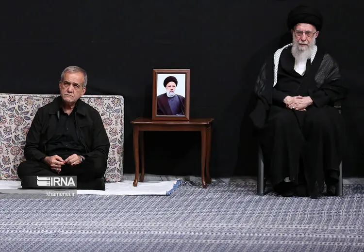 شرکت رییس جمهور منتخب در مراسم عزاداری محرم با حضور رهبر انقلاب