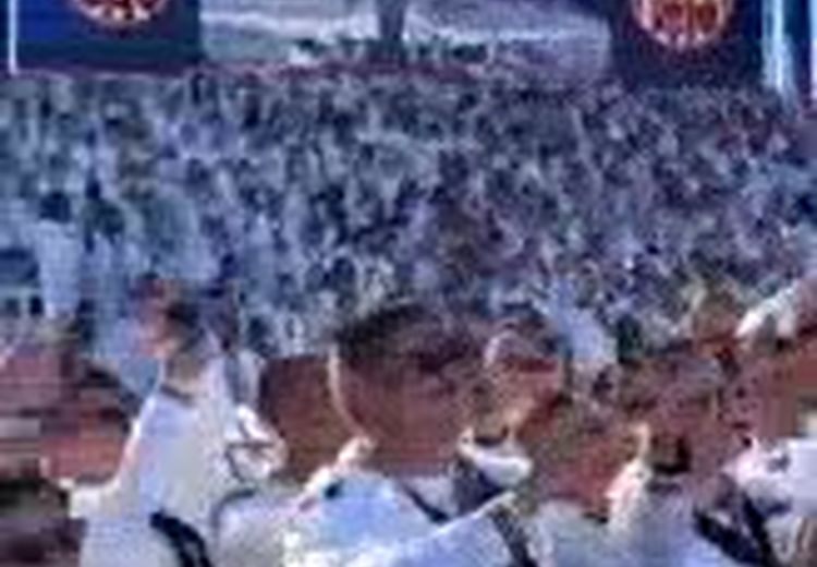  رقصیدن ترامپ برای افسران نیروی دریایی آمریکا