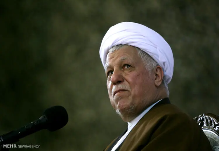 عکس‌هایی قدیمی و خاطره‌انگیز از مرحوم هاشمی رفسنجانی و علی شمخانی در دوران جوانی