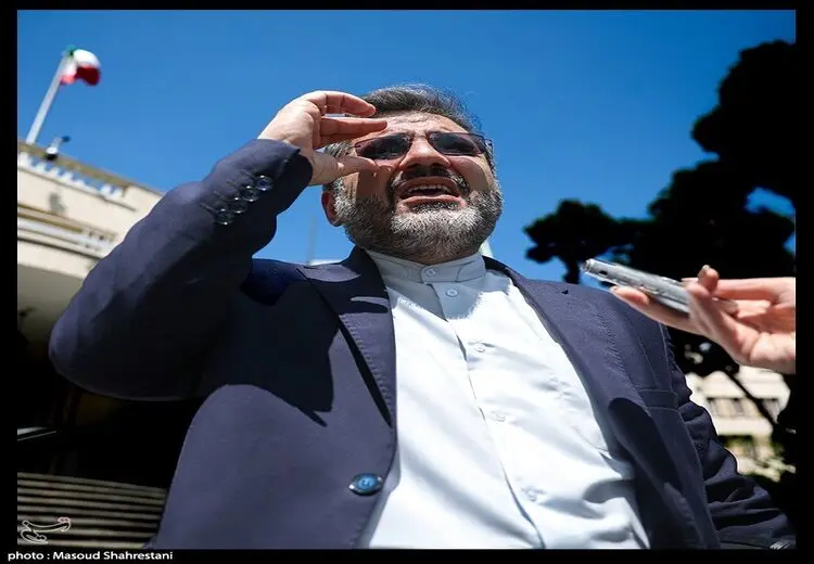 وزیر ارشاد: هنرمندانی که حجاب را رعایت نکردند ممنوع الکار شدند