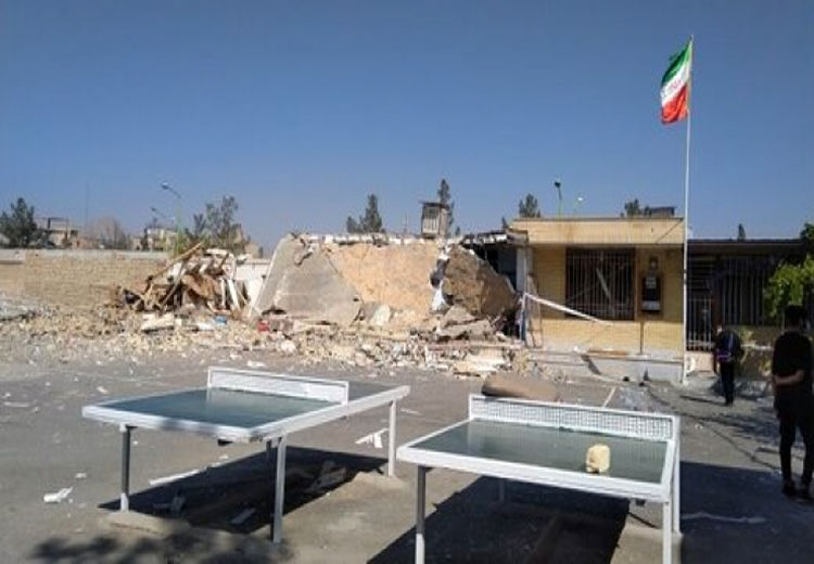 تخریب یک مدرسه در فولادشهر به دلیل انفجار +‌ عکس