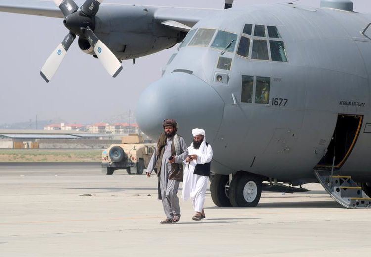 طالبان در فرودگاه