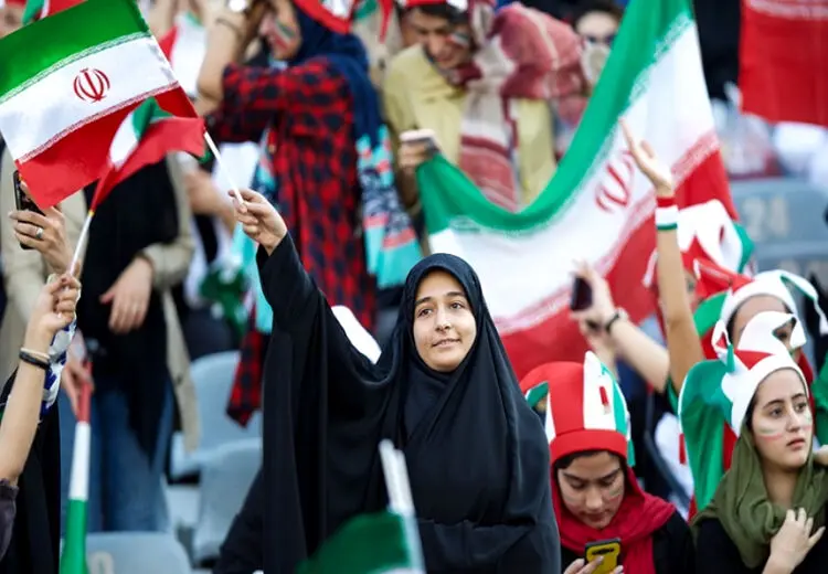 رویای دختران ایران پشت سد کرونا/ فیفا استادیوم 100 هزار پسری را فراموش نکرده!