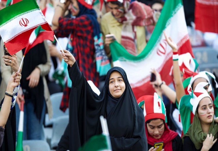 رویای دختران ایران پشت سد کرونا/ فیفا استادیوم 100 هزار پسری را فراموش نکرده!