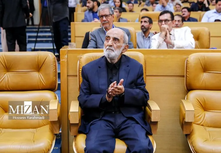 حسین شریعتمداری: شورای نگهبان برای انتشار دلایل رد صلاحیت روحانی منع شرعی و اخلاقی دارد
