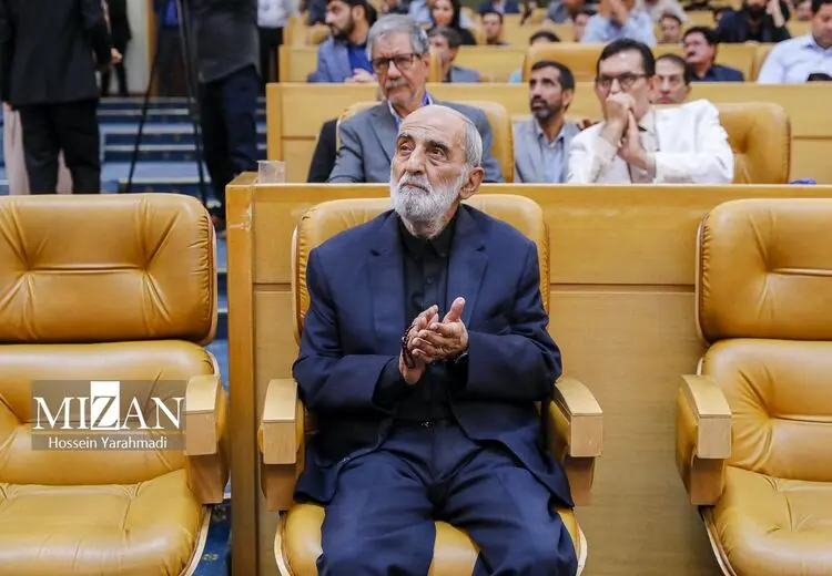حسین شریعتمداری: شورای نگهبان برای انتشار دلایل رد صلاحیت روحانی منع شرعی و اخلاقی دارد
