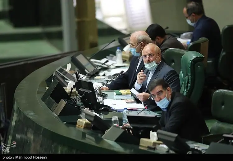 فعالان اصولگرا: هیات رئیسه مجلس با بی‌اخلاقی‌ها برخورد کند