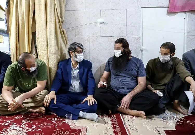 گفتگو با زندانیان