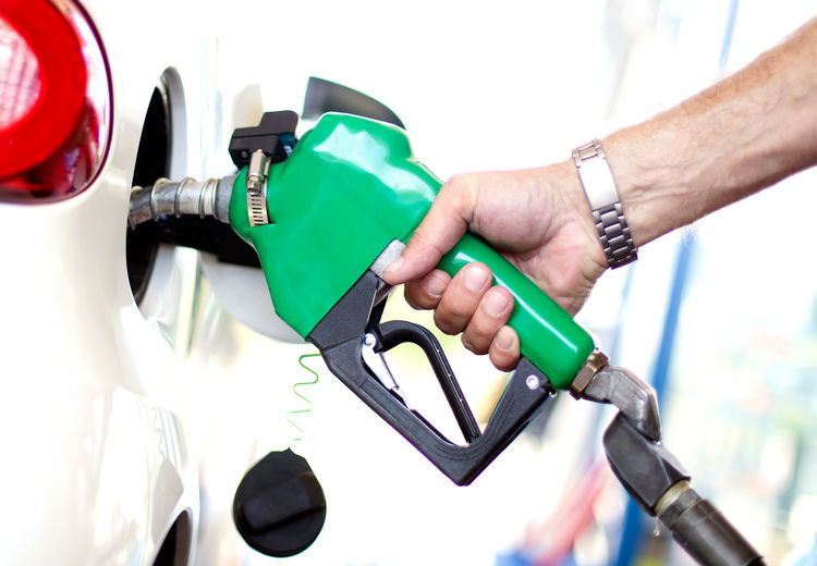 کاهش مصرف بنزین به 75میلیون لیتر در روز