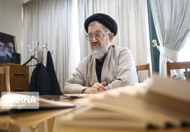 فعال اصولگرا: زنان بهتر است به فعالیت‌های آموزشی بپردازند