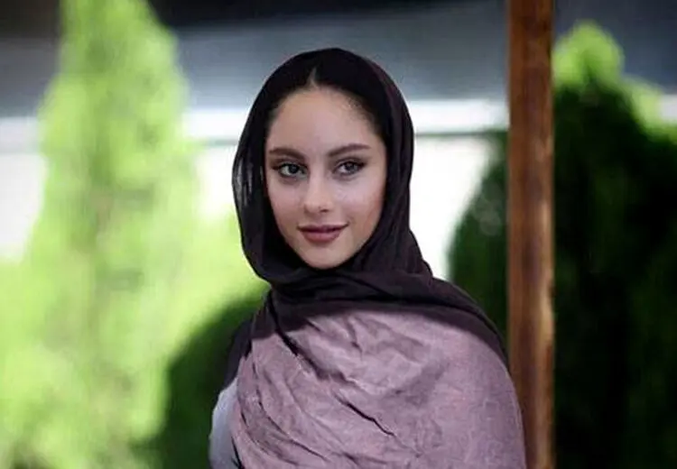 ترلان پروانه مارال ناصرالدین شاه شد
