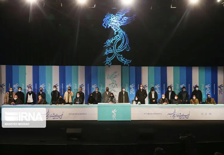 زالی: هنوز تصمیمی برای تعطیلی جشنواره فجر گرفته نشده‌ است