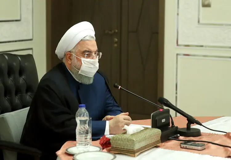 روحانی: قرمز شدن چند شهر، زنگ خطر آغاز موج چهارم کرونا است