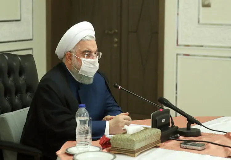 روحانی: قرمز شدن چند شهر، زنگ خطر آغاز موج چهارم کرونا است