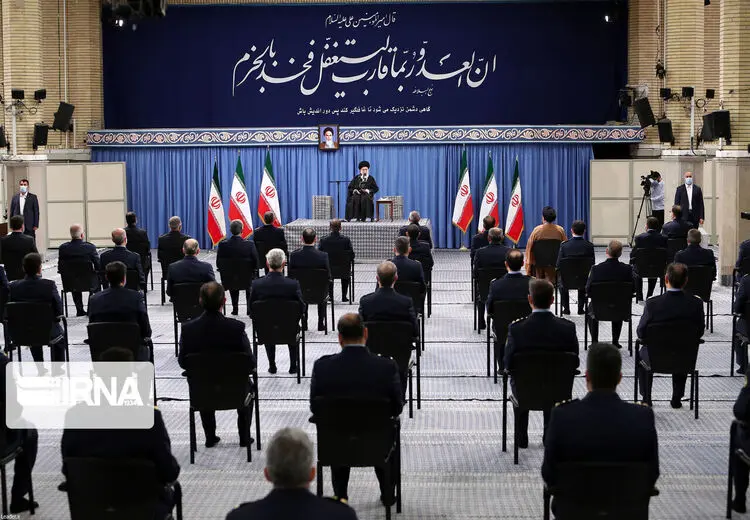 رهبر انقلاب: اگر تمامی تحریم‌ها را در عمل بردارند به تعهدات برجامی برمی‌گردیم
