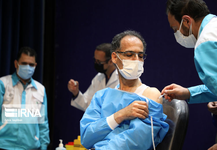 کارآزمایی بالینی واکسن کرونای ایران و کوبا در اصفهان