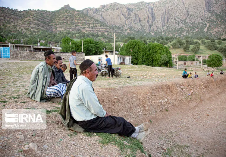 تماشای فوتبال در روستا