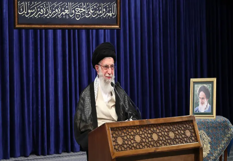 رهبر انقلاب: حرف‌های اخیر برخی مسئولان مایه تاسف بود/ سیاست خارجه در هیچ جای دنیا در وزارت خارجه تعیین نمیشود/ وزارت‌خارجه فقط مجری است