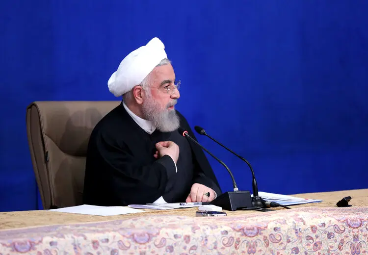 روحانی: واکسن نزده‌ام/ هیچ مسئول بلندپایه‌ای هم خارج از سند واکسن نمی‌زند