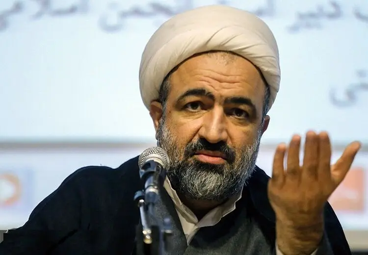 حمله رسایی به صدا و سیما: مناظراتش را تعطیل کند بهتر است!